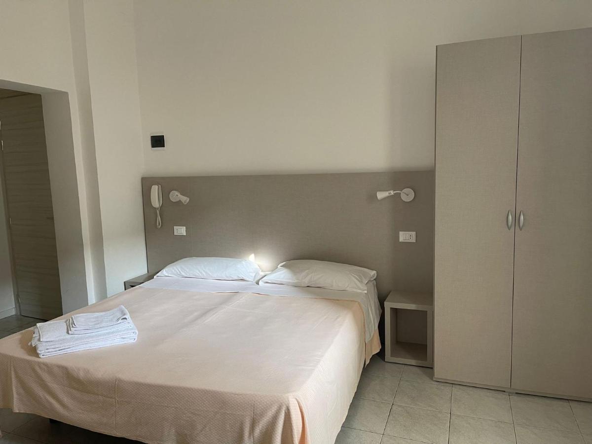 Hotel Ideal Rimini Exterior foto