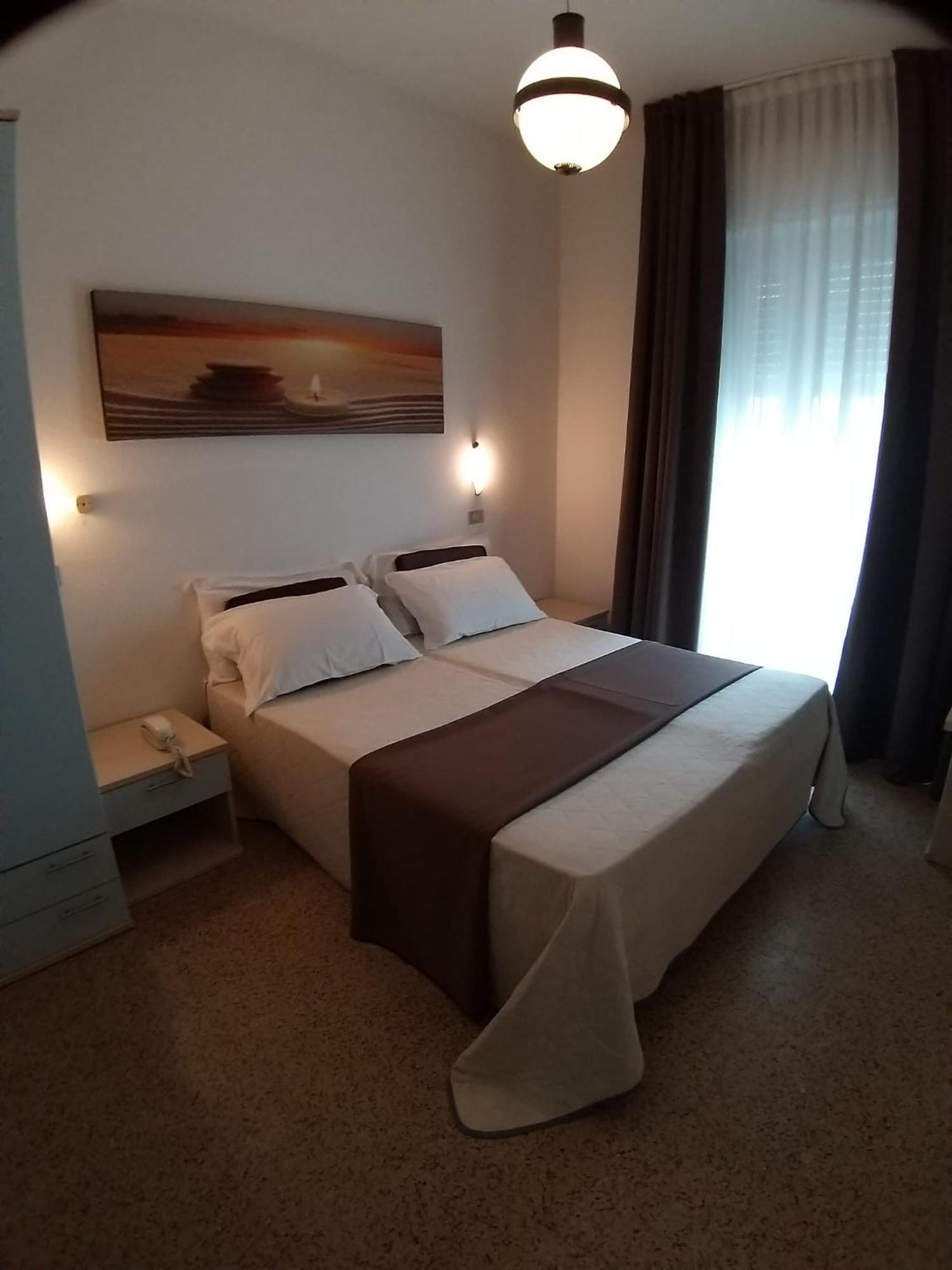 Hotel Ideal Rimini Exterior foto