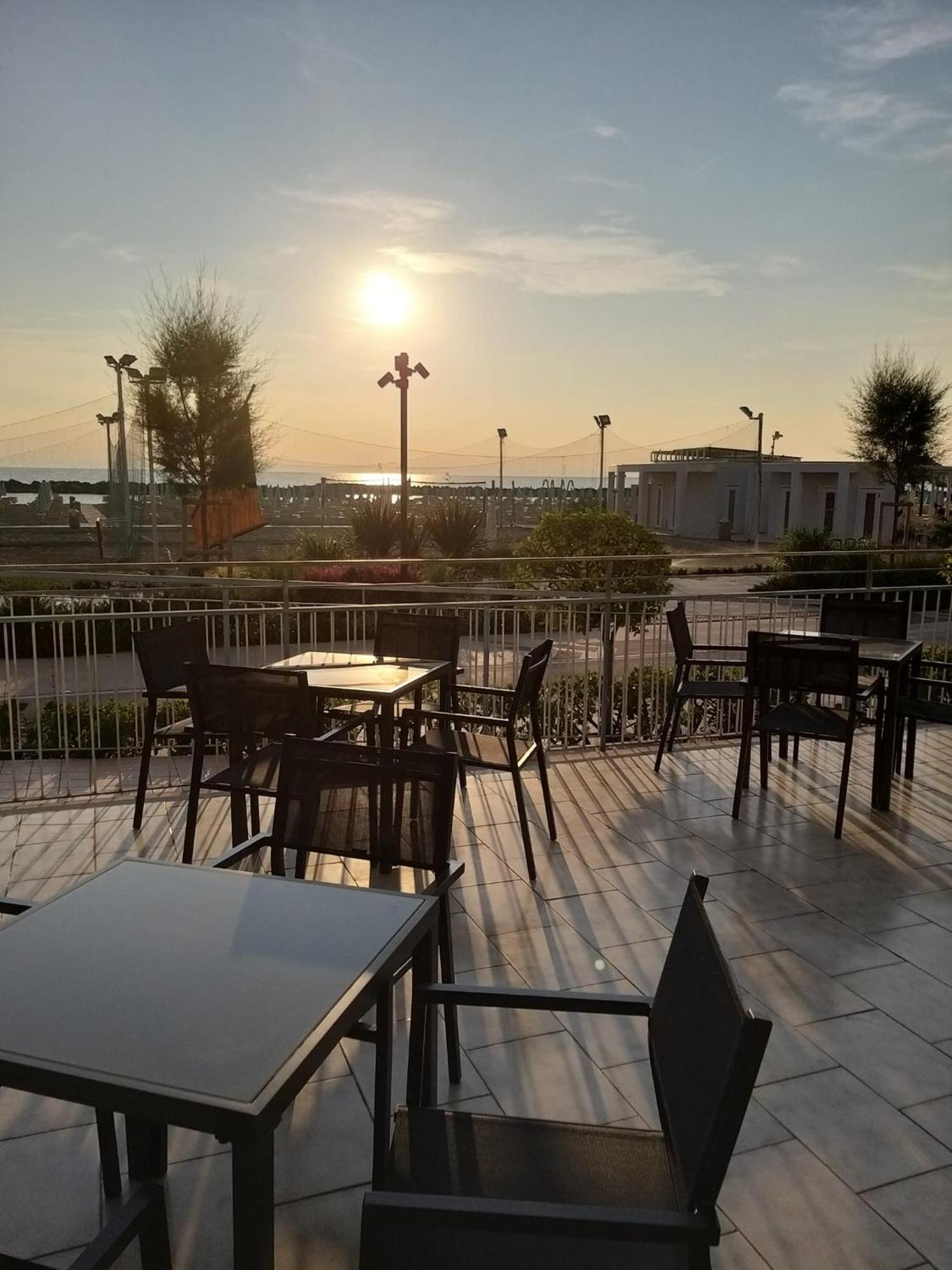Hotel Ideal Rimini Exterior foto