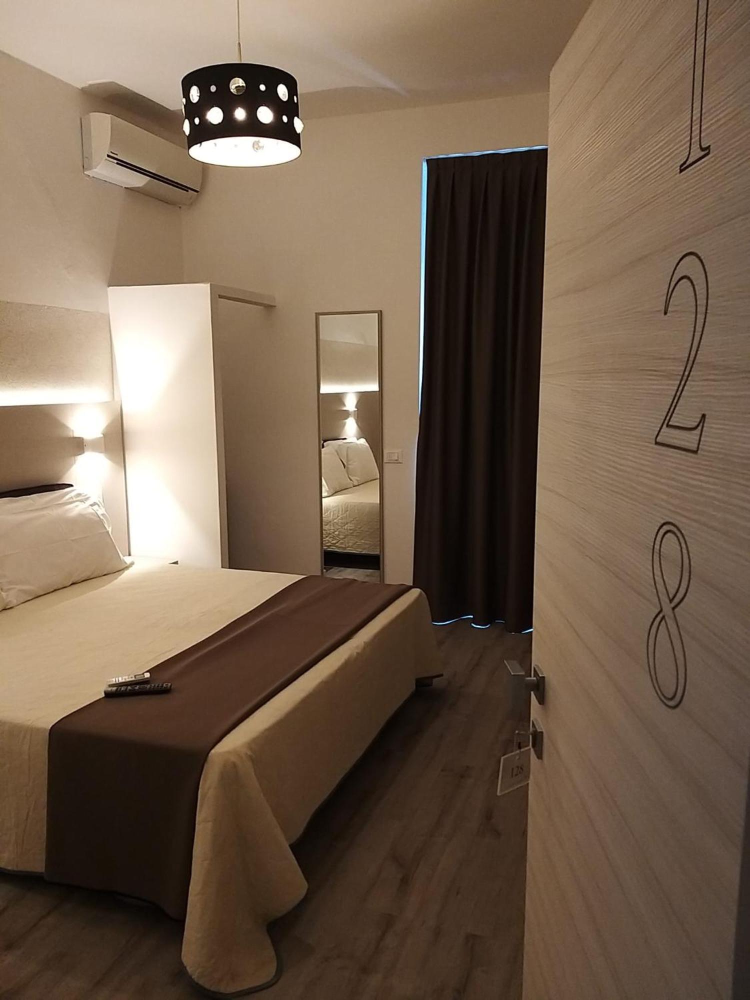 Hotel Ideal Rimini Exterior foto